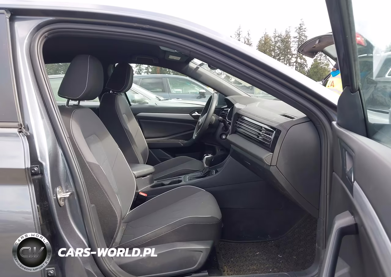 2025 Volkswagen Jetta 1.5T Sport VIN:3VWBX7BU2SM086843 - 5