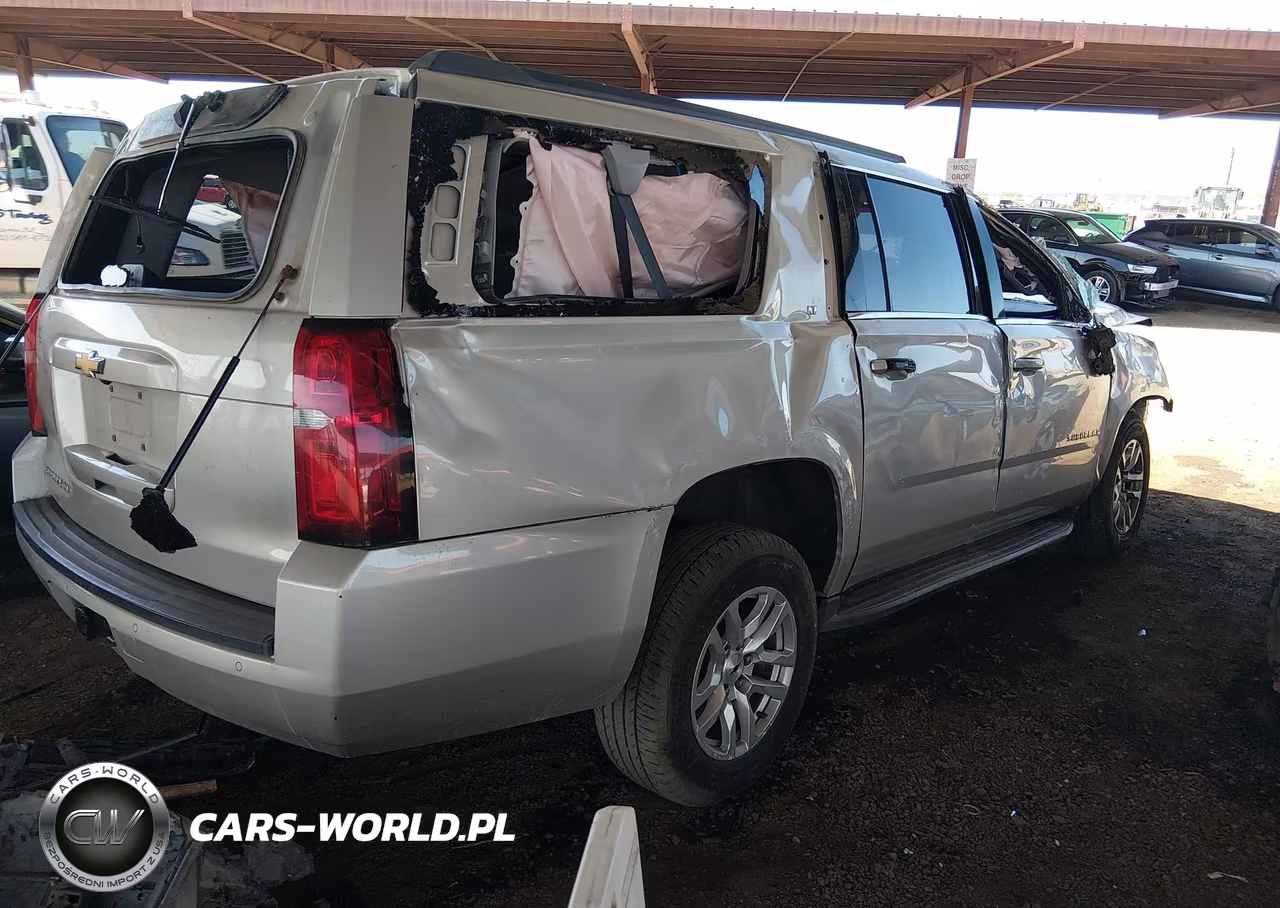 2017 Chevrolet Suburban Lt VIN:1GNSKHKC3HR152426 - 4