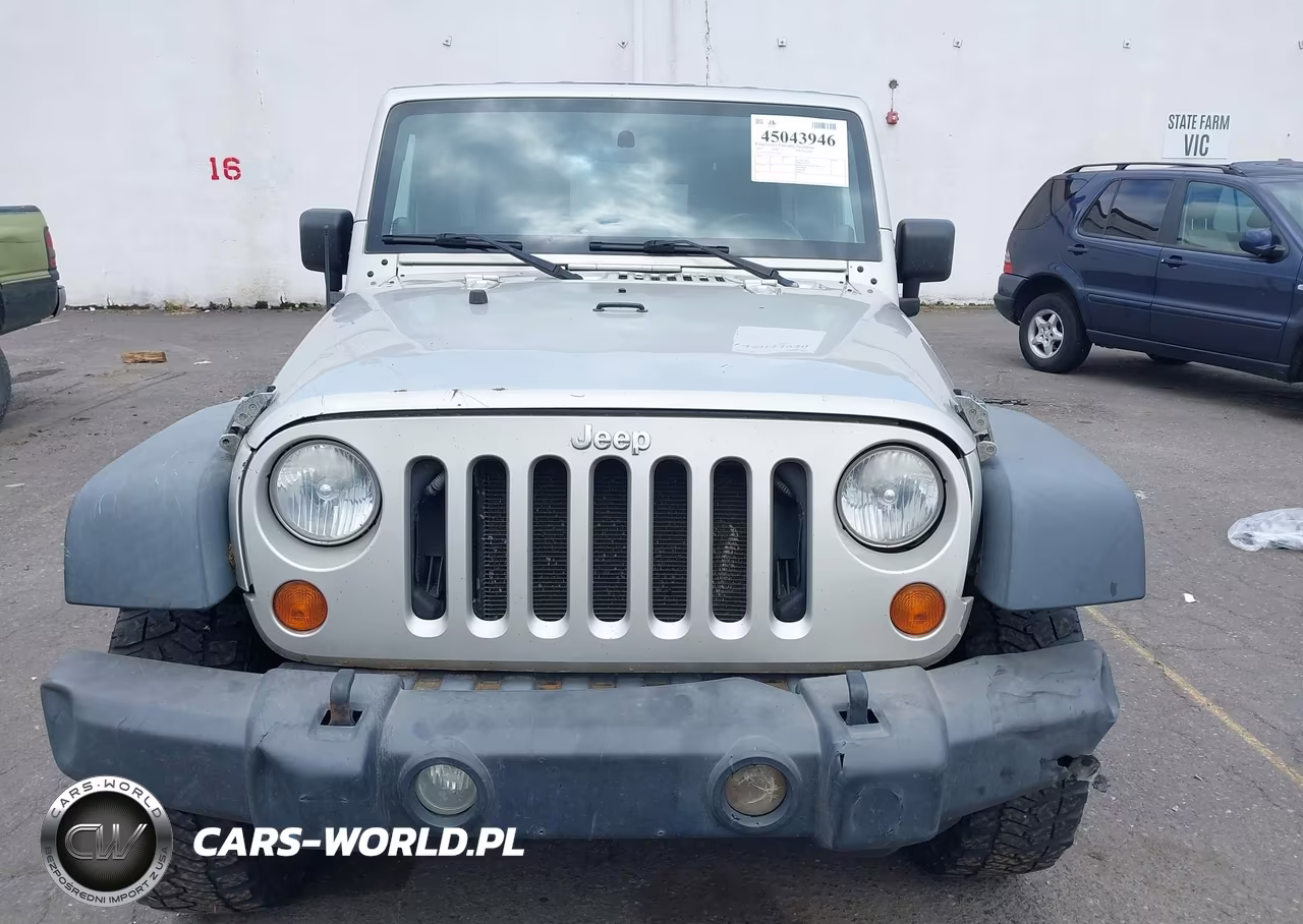 2007 Jeep Wrangler Unlimited Rubicon VIN:1J4GA69127L154304 - 12