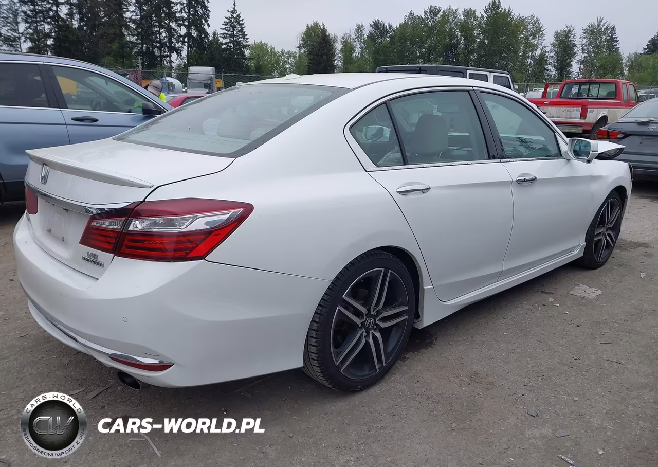 2016 Honda Accord Touring VIN:1HGCR3F91GA020869 - 4