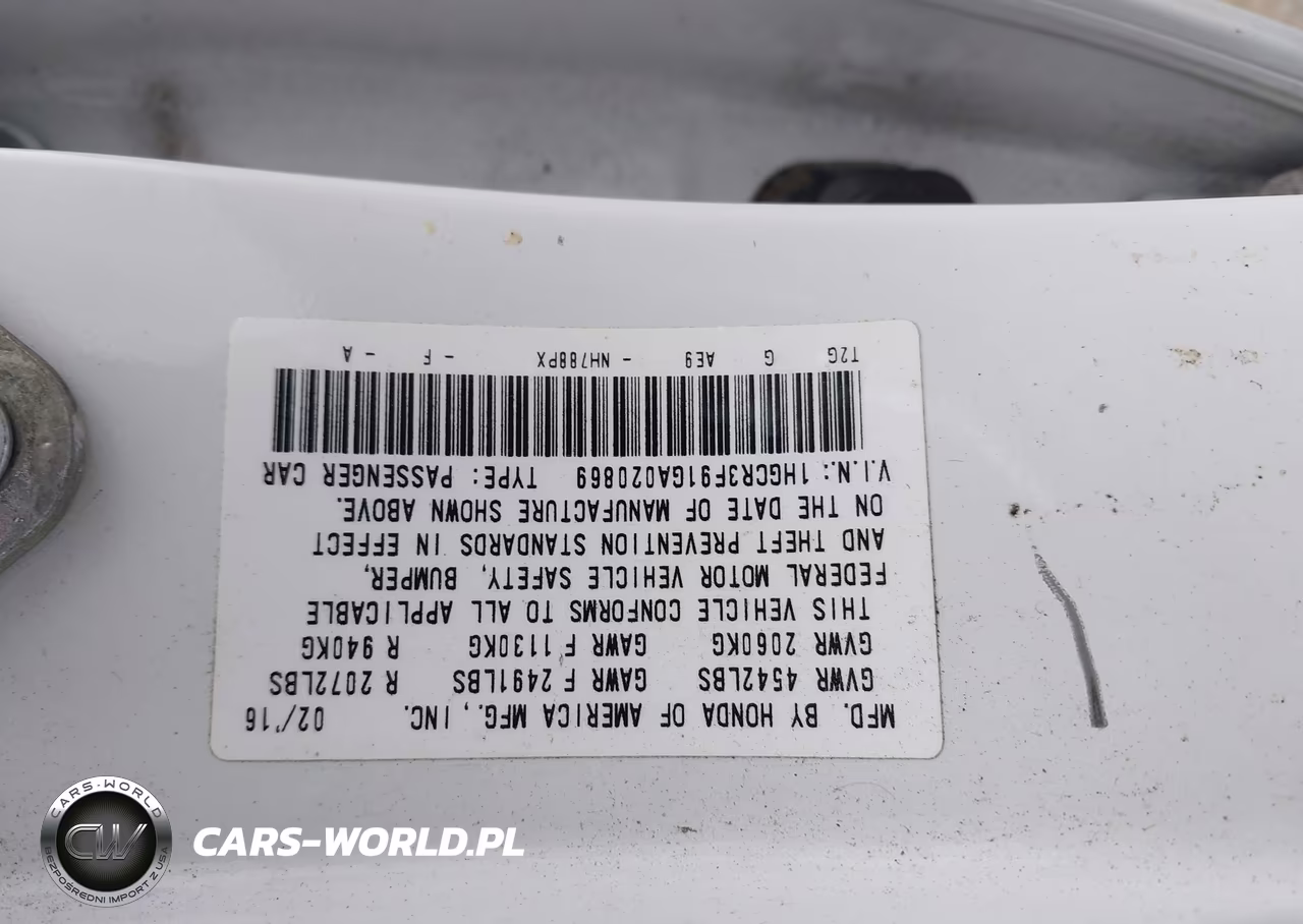 2016 Honda Accord Touring VIN:1HGCR3F91GA020869 - 9