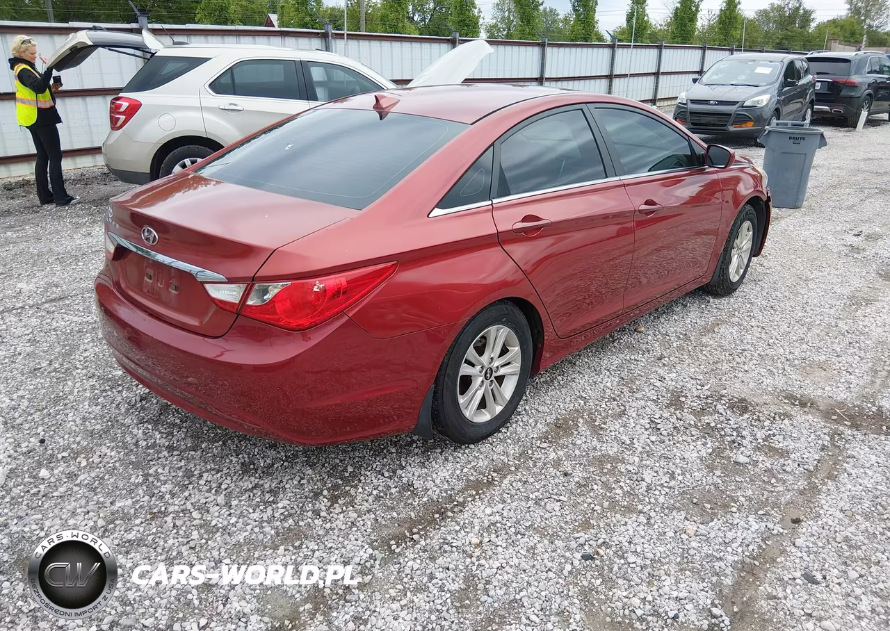 2012 Hyundai Sonata Gls VIN:5NPEB4AC5CH414785 - 4