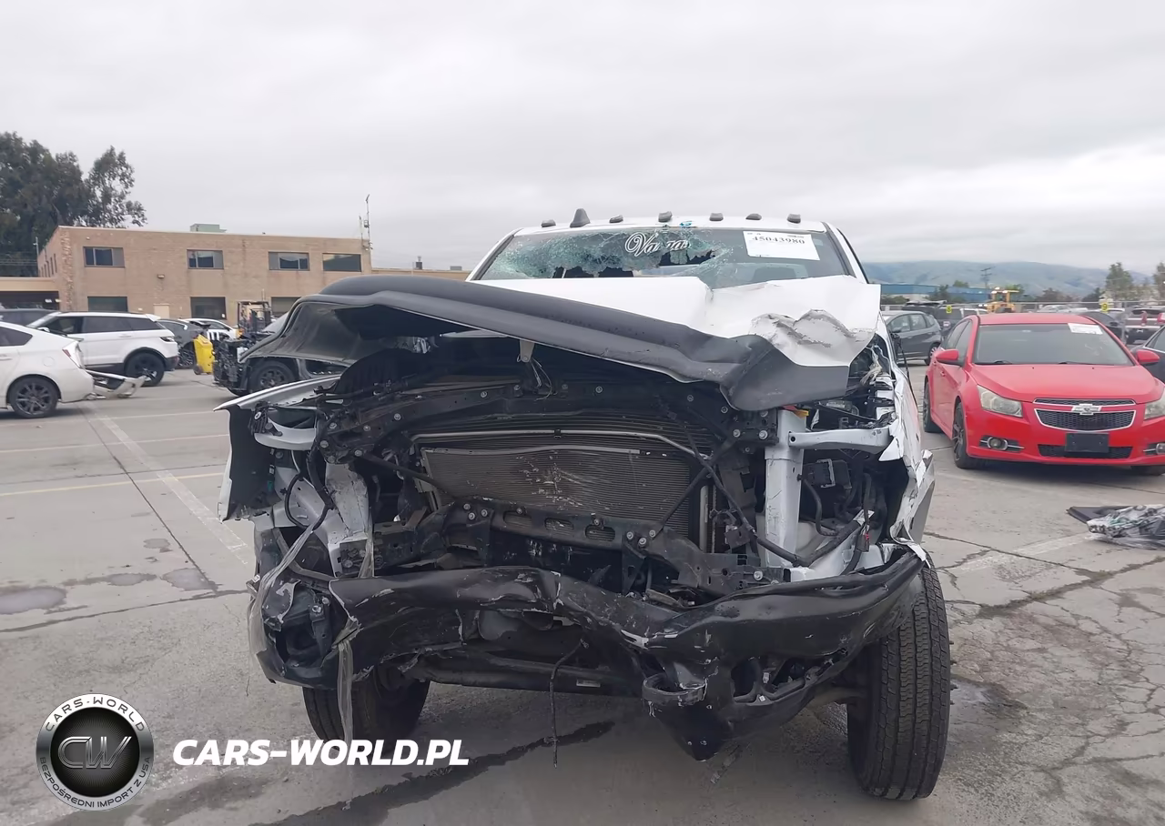 2024 Ram 3500 Chassis Tradesman-Slt-Laramie-Limited VIN:3C7WRTCJ7RG246609 - 13