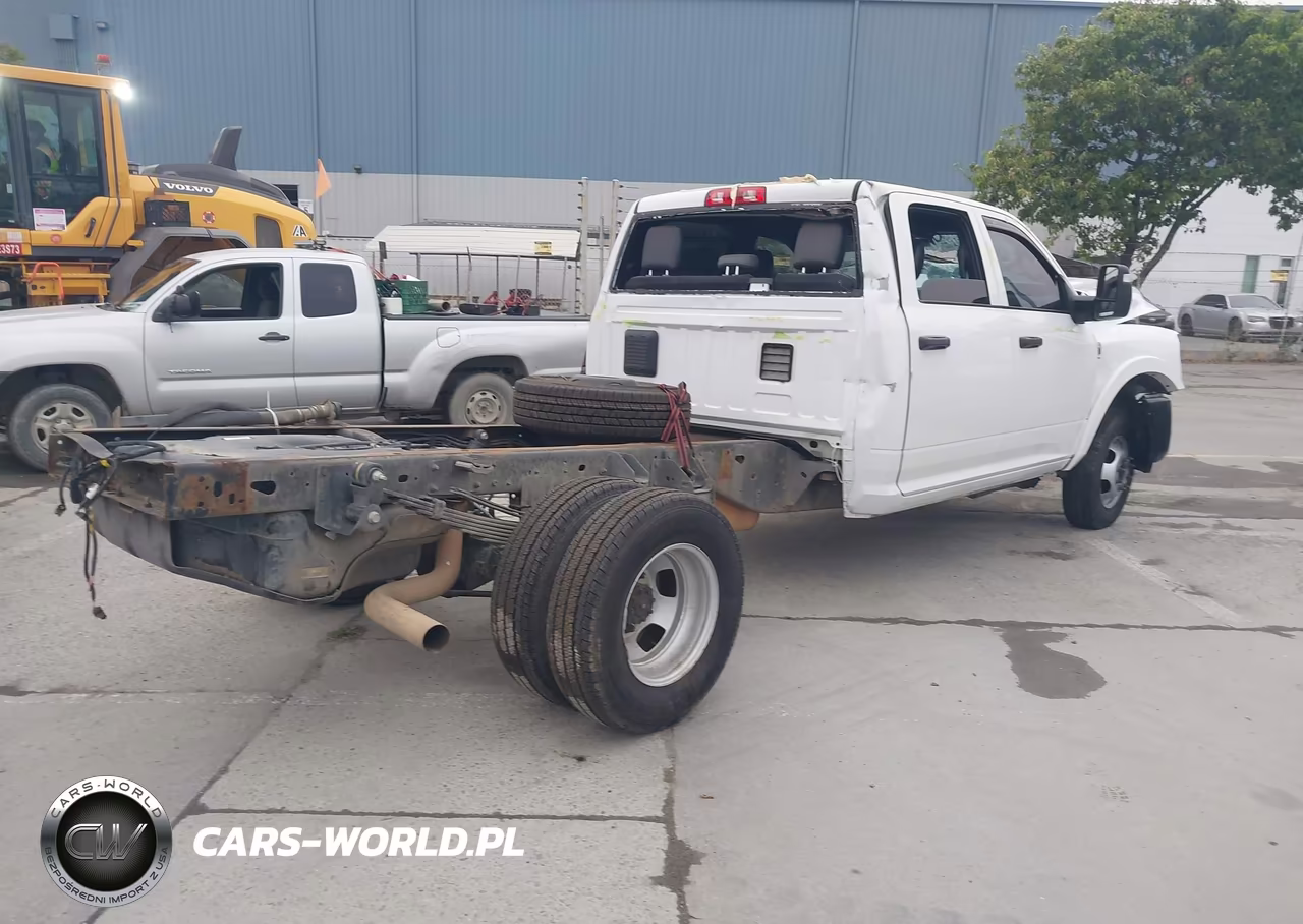 2024 Ram 3500 Chassis Tradesman-Slt-Laramie-Limited VIN:3C7WRTCJ7RG246609 - 4