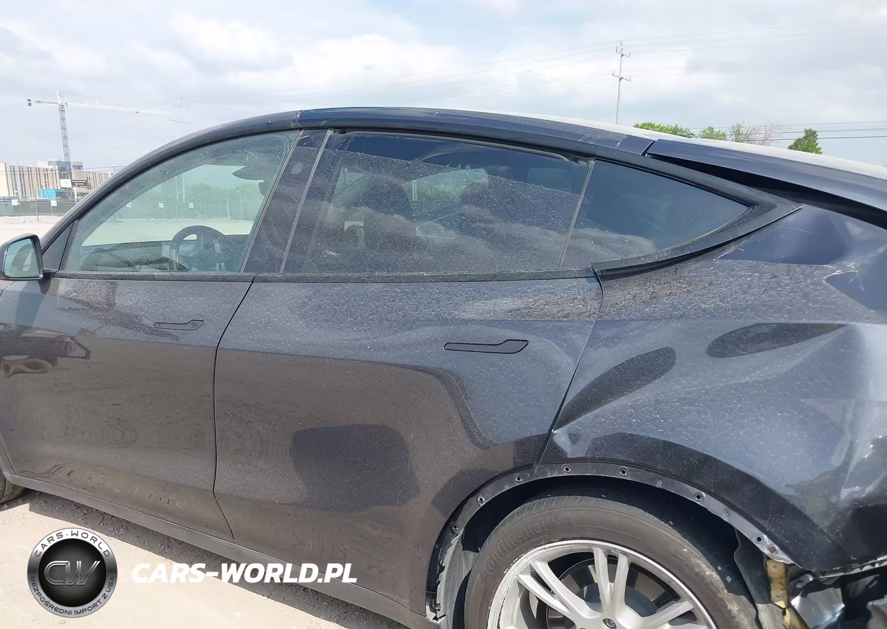 2024 Tesla Model Y Long Range Single Motor Rear-Wheel Drive-Rwd VIN:7SAYGDED9RF092793 - 13
