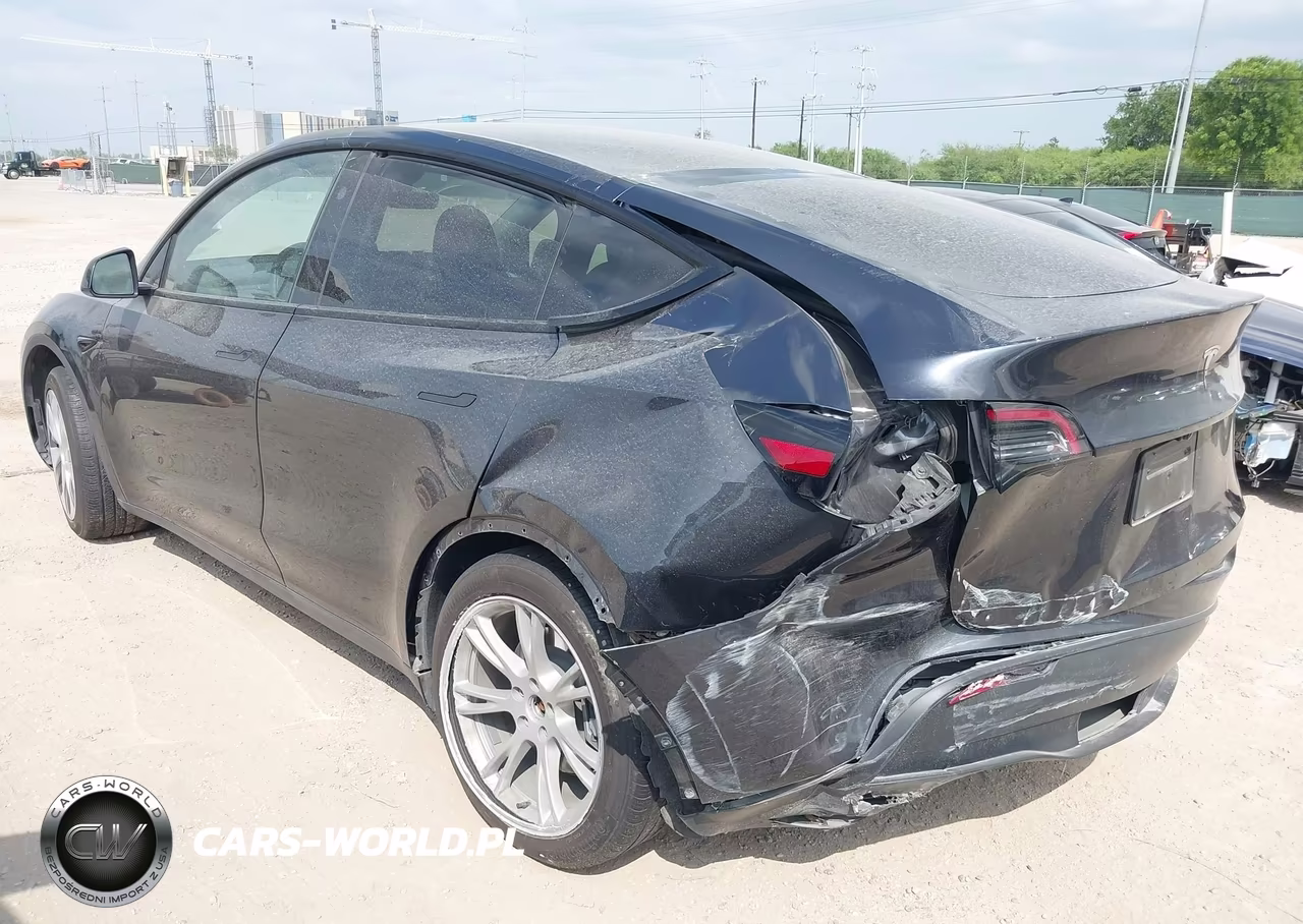 2024 Tesla Model Y Long Range Single Motor Rear-Wheel Drive-Rwd VIN:7SAYGDED9RF092793 - 3