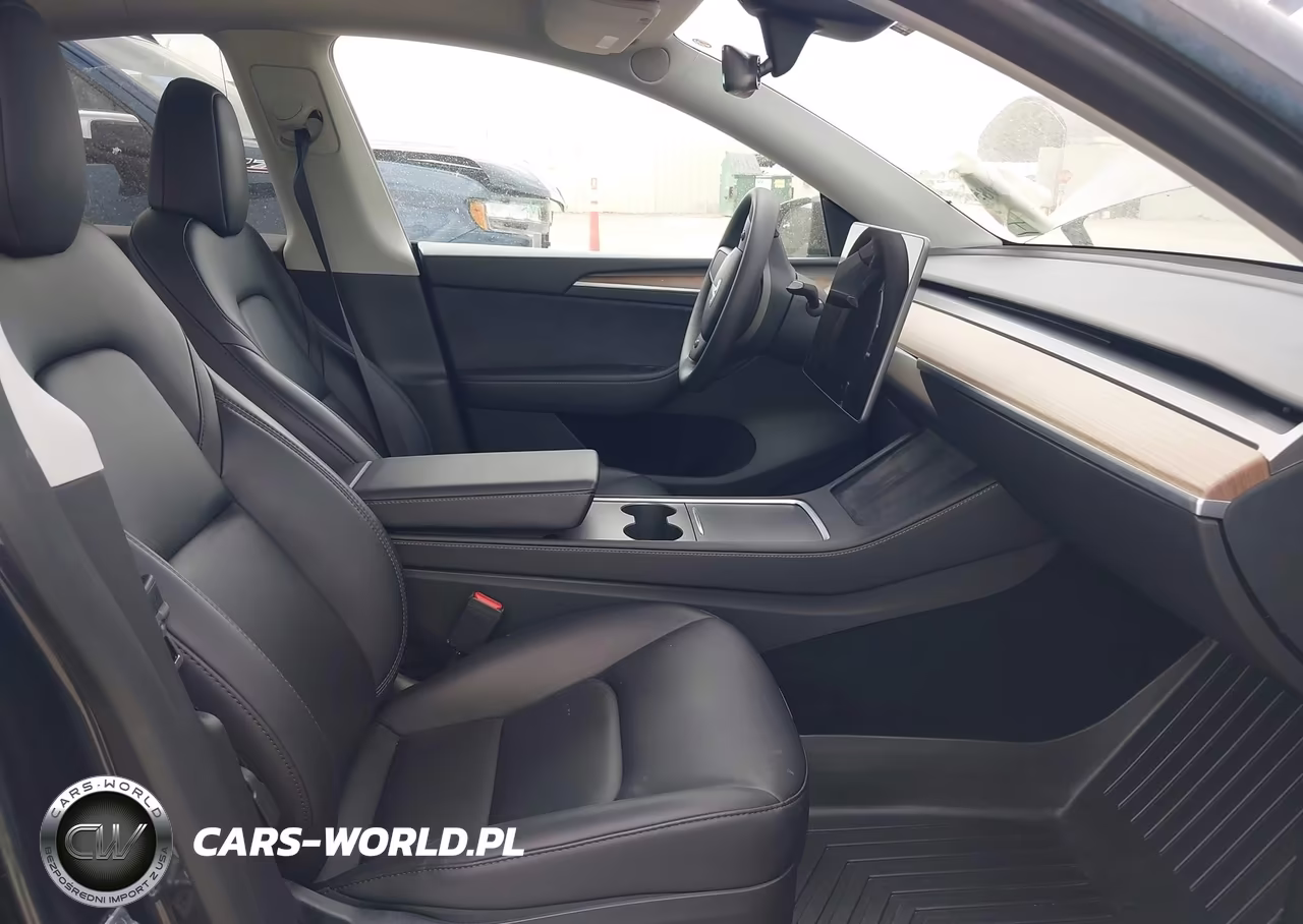 2024 Tesla Model Y Long Range Single Motor Rear-Wheel Drive-Rwd VIN:7SAYGDED9RF092793 - 5