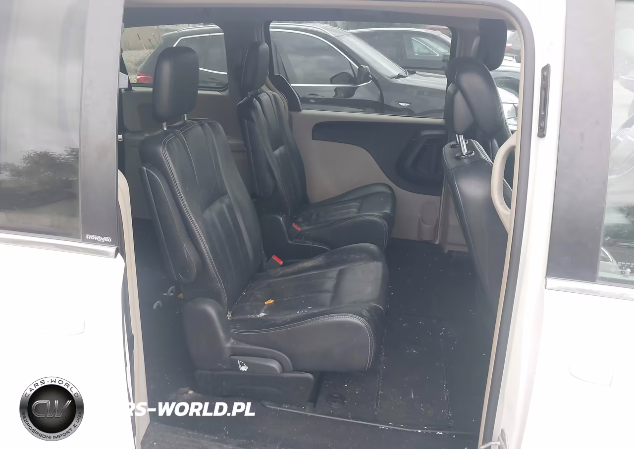 2012 Chrysler Town & Country Touring VIN:2C4RC1BG1CR374867 - 8