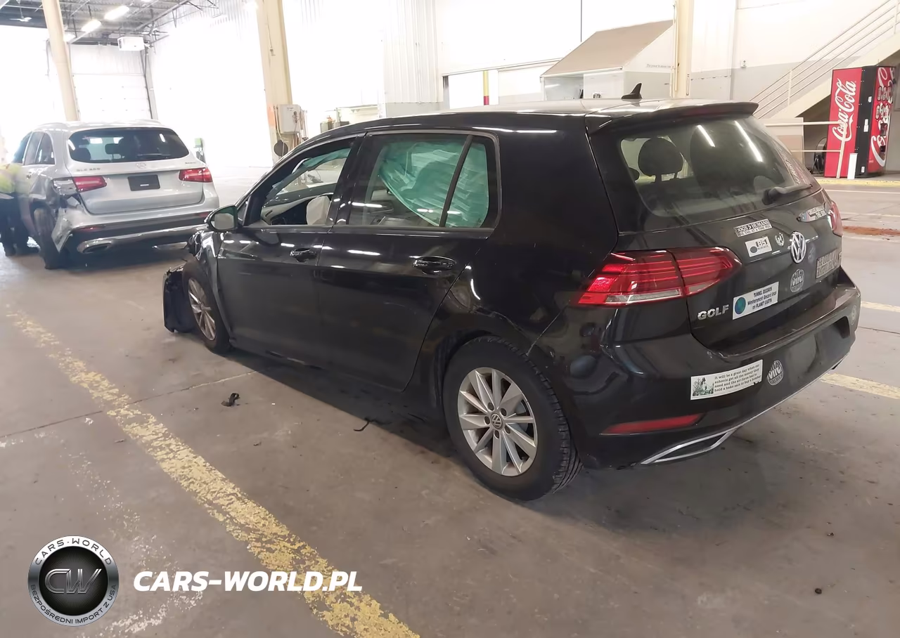 2018 Volkswagen Golf VIN:3VWG17AU6JM287619 - 3