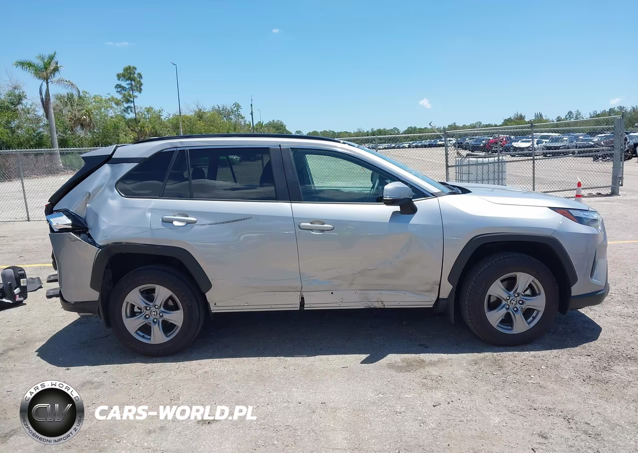 2025 Toyota Rav4 Xle VIN:2T3W1RFV1SC345598 - 13