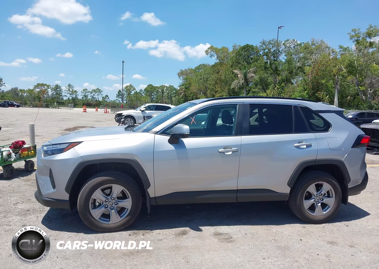 2025 Toyota Rav4 Xle VIN:2T3W1RFV1SC345598 - 14