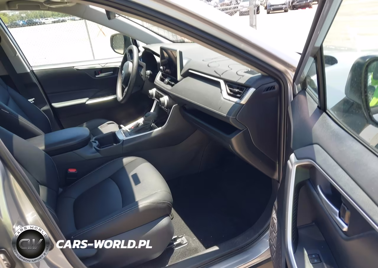 2025 Toyota Rav4 Xle VIN:2T3W1RFV1SC345598 - 5