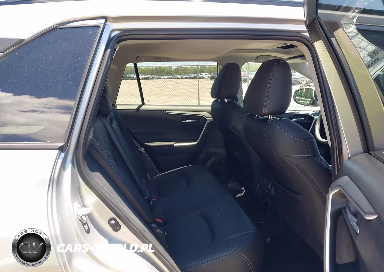 2025 Toyota Rav4 Xle VIN:2T3W1RFV1SC345598 - 8