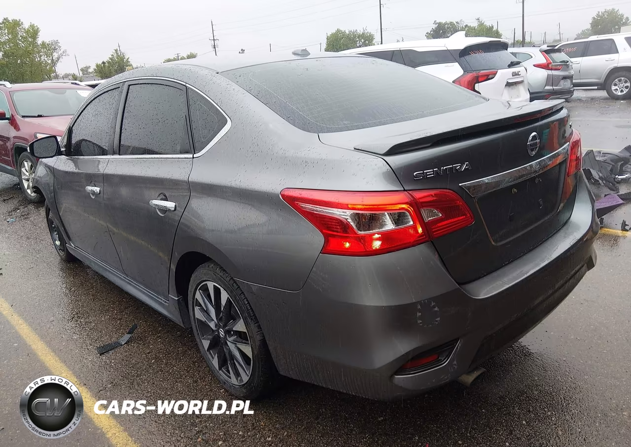 2016 Nissan Sentra Sr VIN:3N1AB7AP1GY256895 - 3
