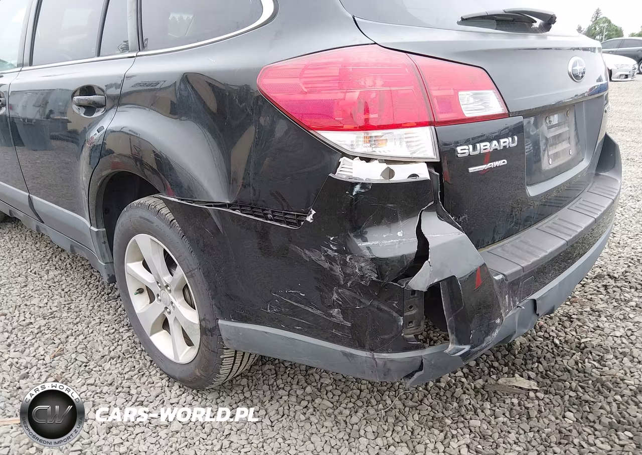 2013 Subaru Outback 2.5I Premium VIN:4S4BRCCC0D3251798 - 6