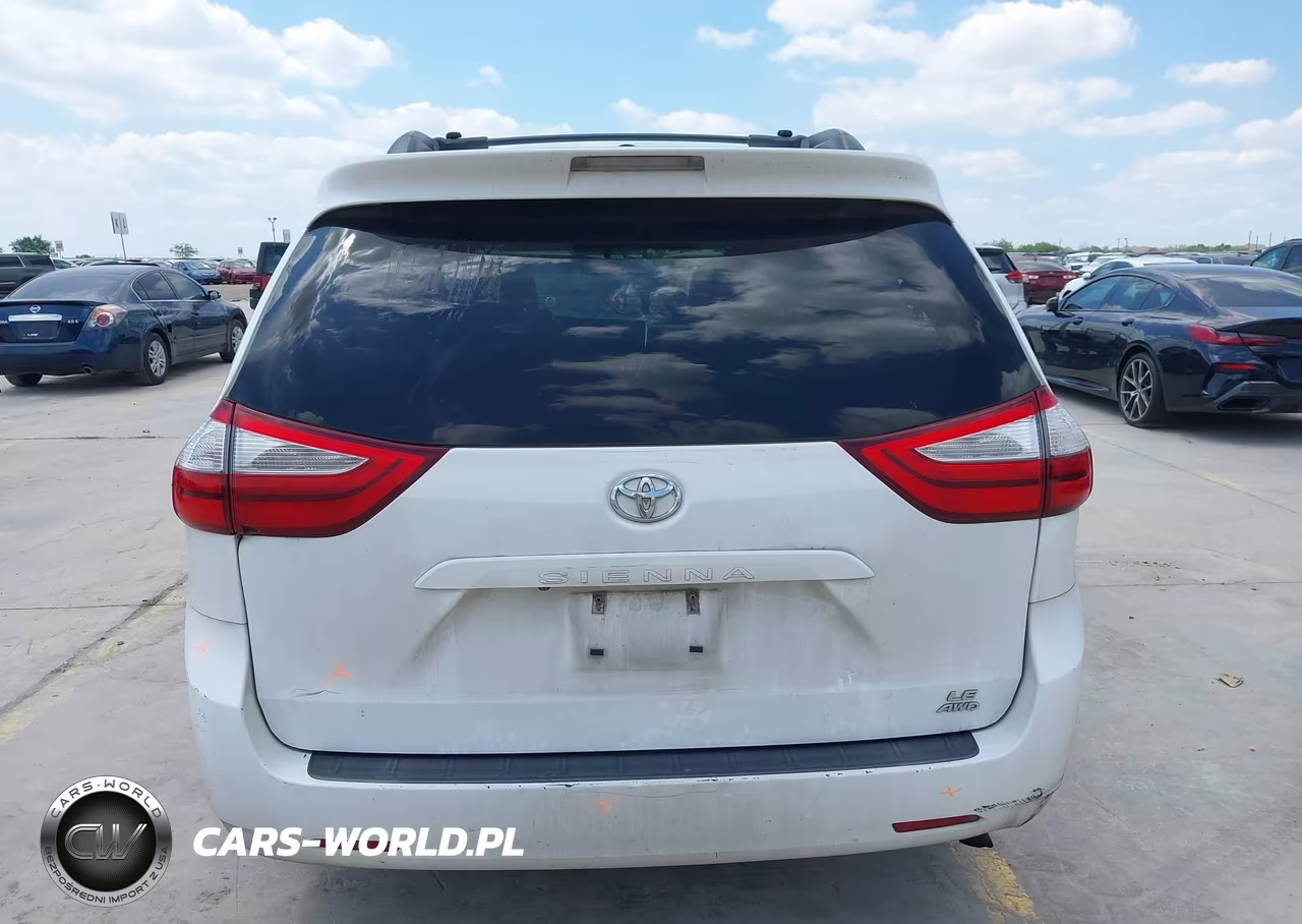 2015 Toyota Sienna Le 7 Passenger VIN:5TDJK3DC2FS122286 - 17