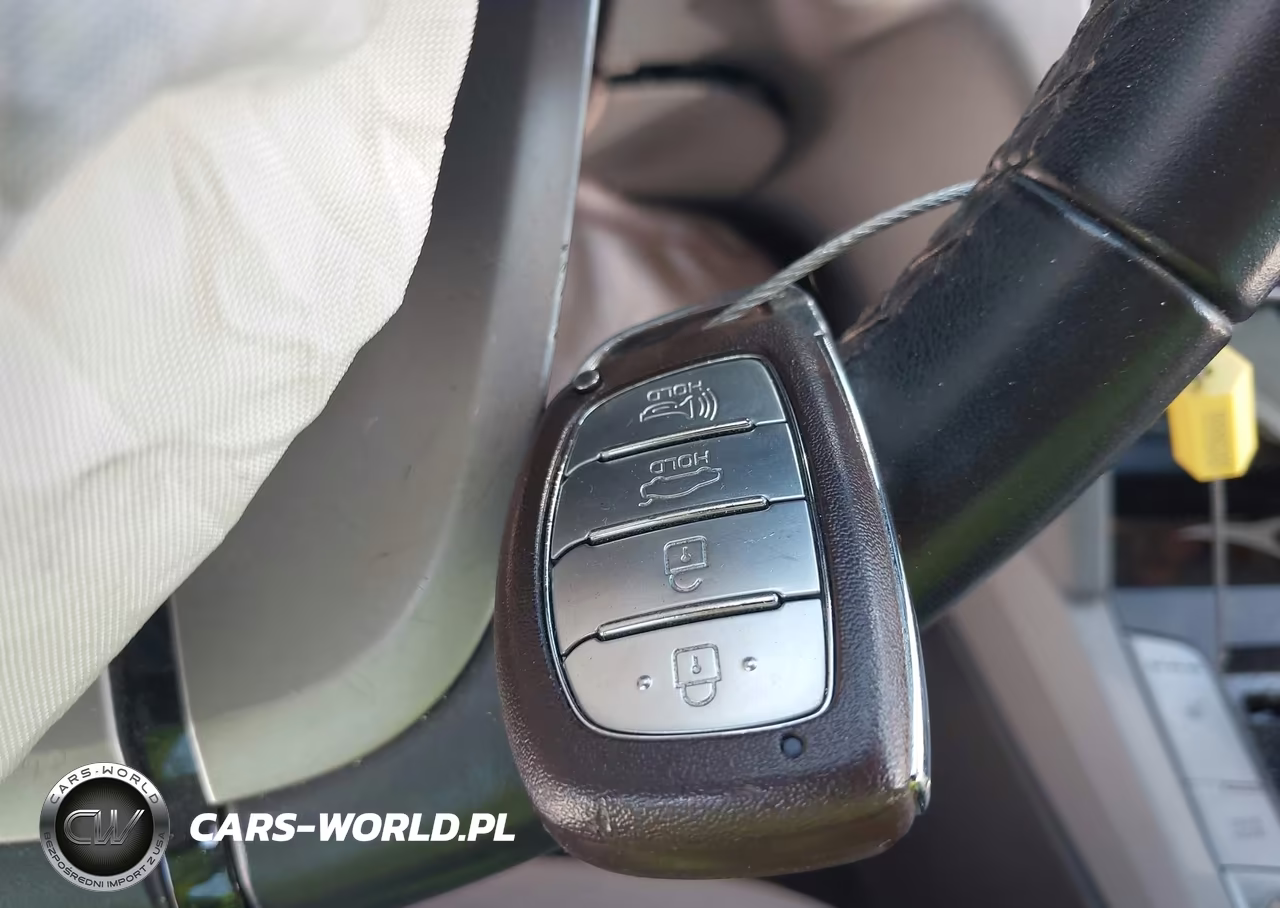 2020 Hyundai Elantra Value Edition VIN:5NPD84LF2LH557761 - 11