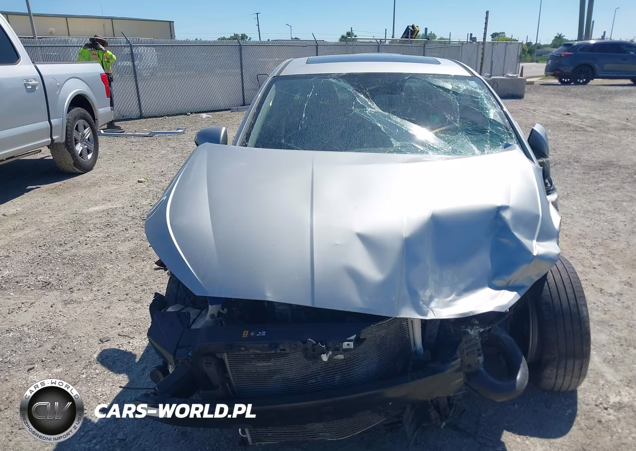 2020 Hyundai Elantra Value Edition VIN:5NPD84LF2LH557761 - 12