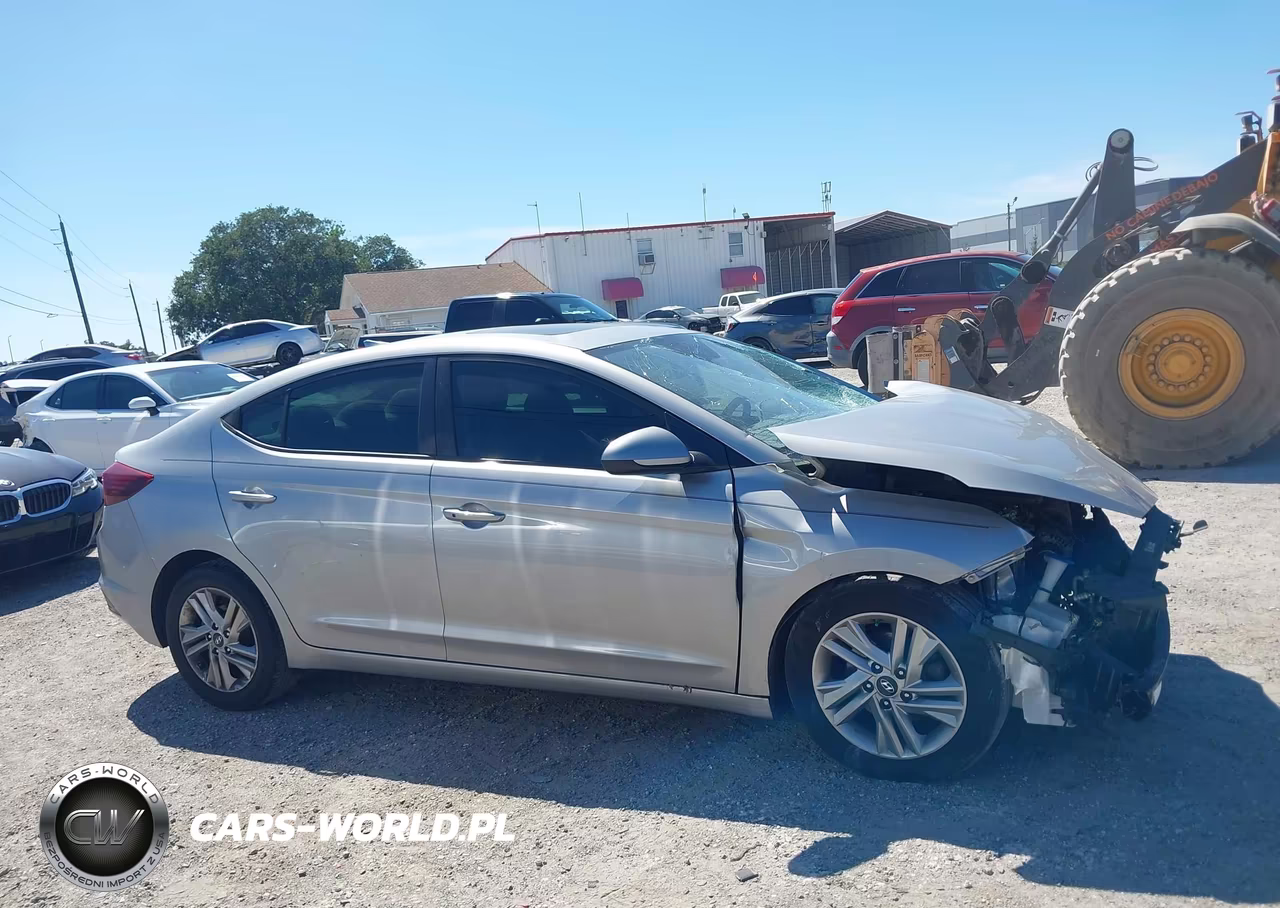 2020 Hyundai Elantra Value Edition VIN:5NPD84LF2LH557761 - 13