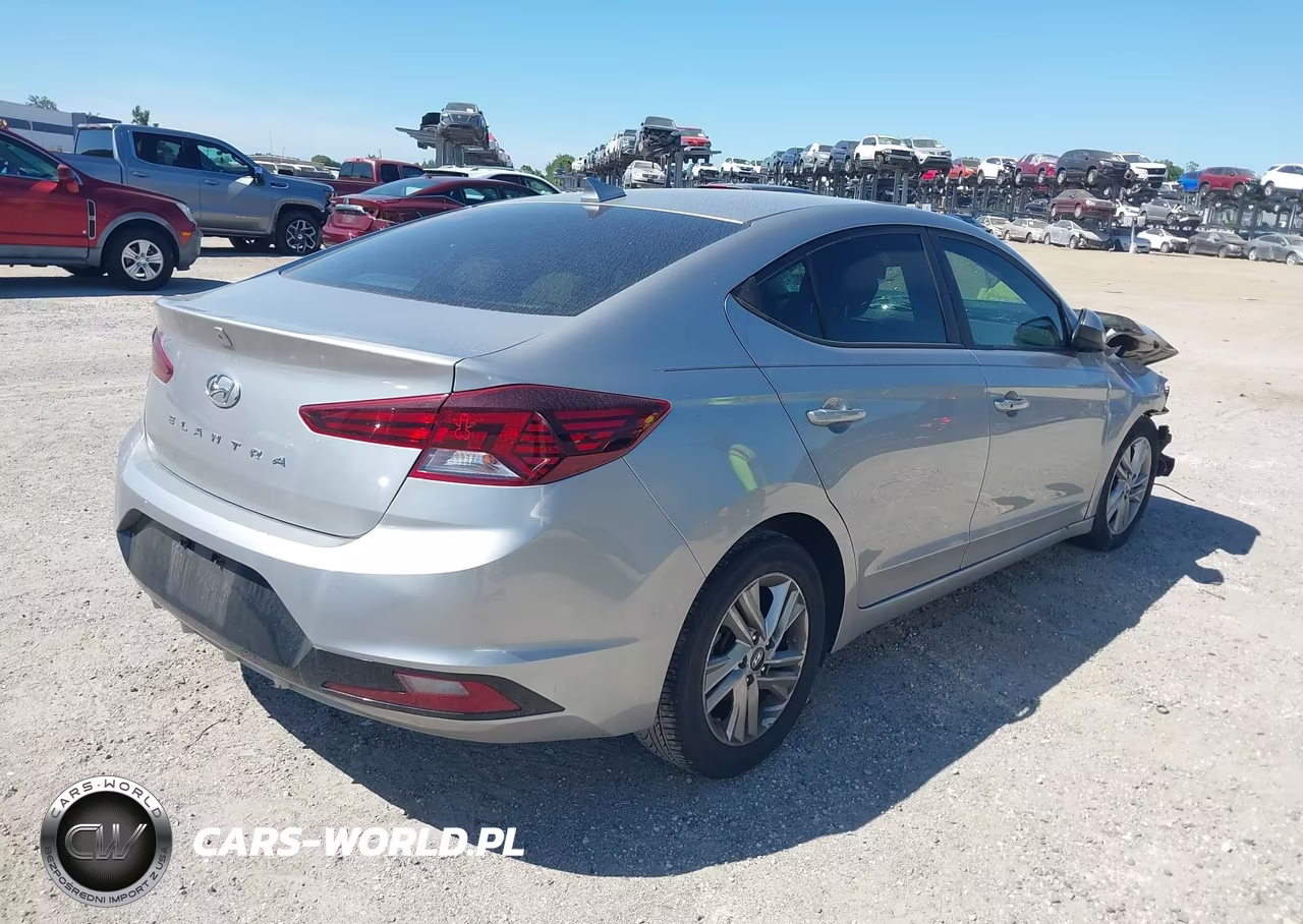 2020 Hyundai Elantra Value Edition VIN:5NPD84LF2LH557761 - 4