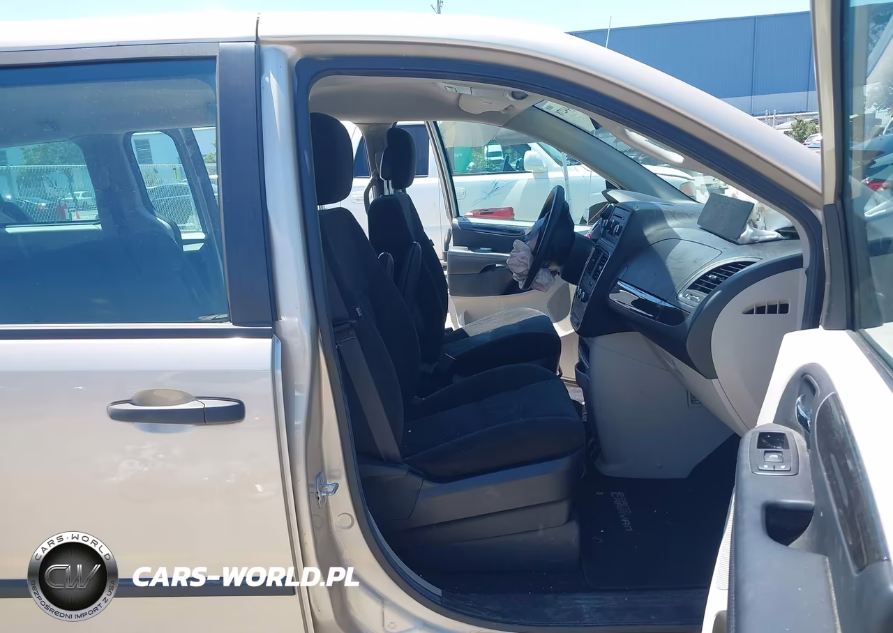 2016 Dodge Grand Caravan American Value Pkg VIN:2C4RDGBG5GR145162 - 5