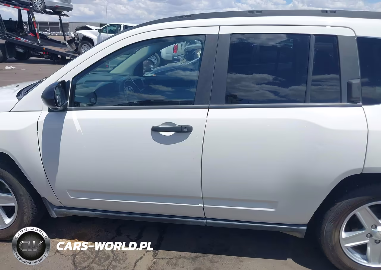 2007 Jeep Compass Sport VIN:1J8FF47W27D155901 - 14