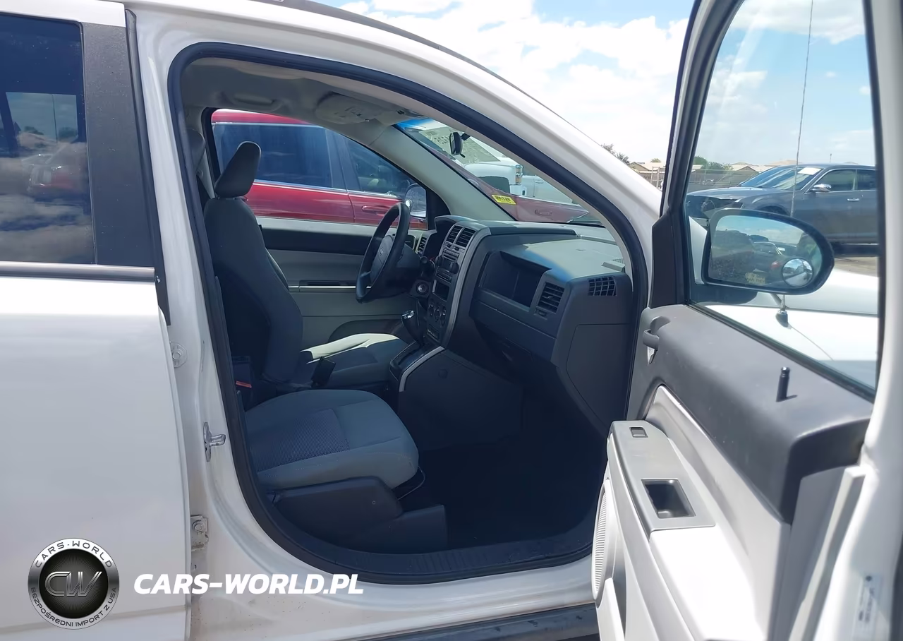 2007 Jeep Compass Sport VIN:1J8FF47W27D155901 - 5