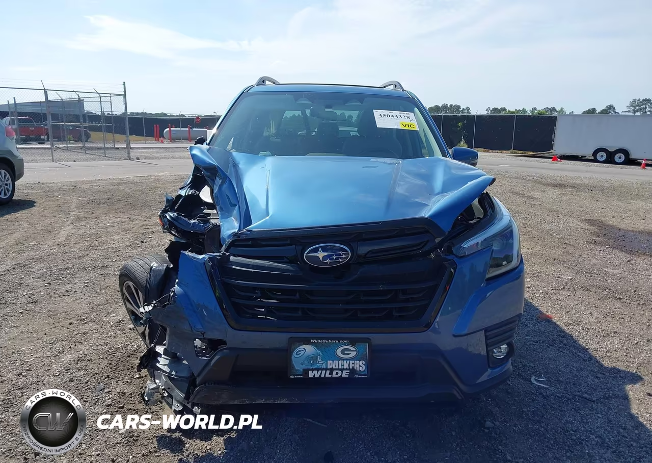 2024 Subaru Forester Limited VIN:JF2SKAKC7RH407944 - 13
