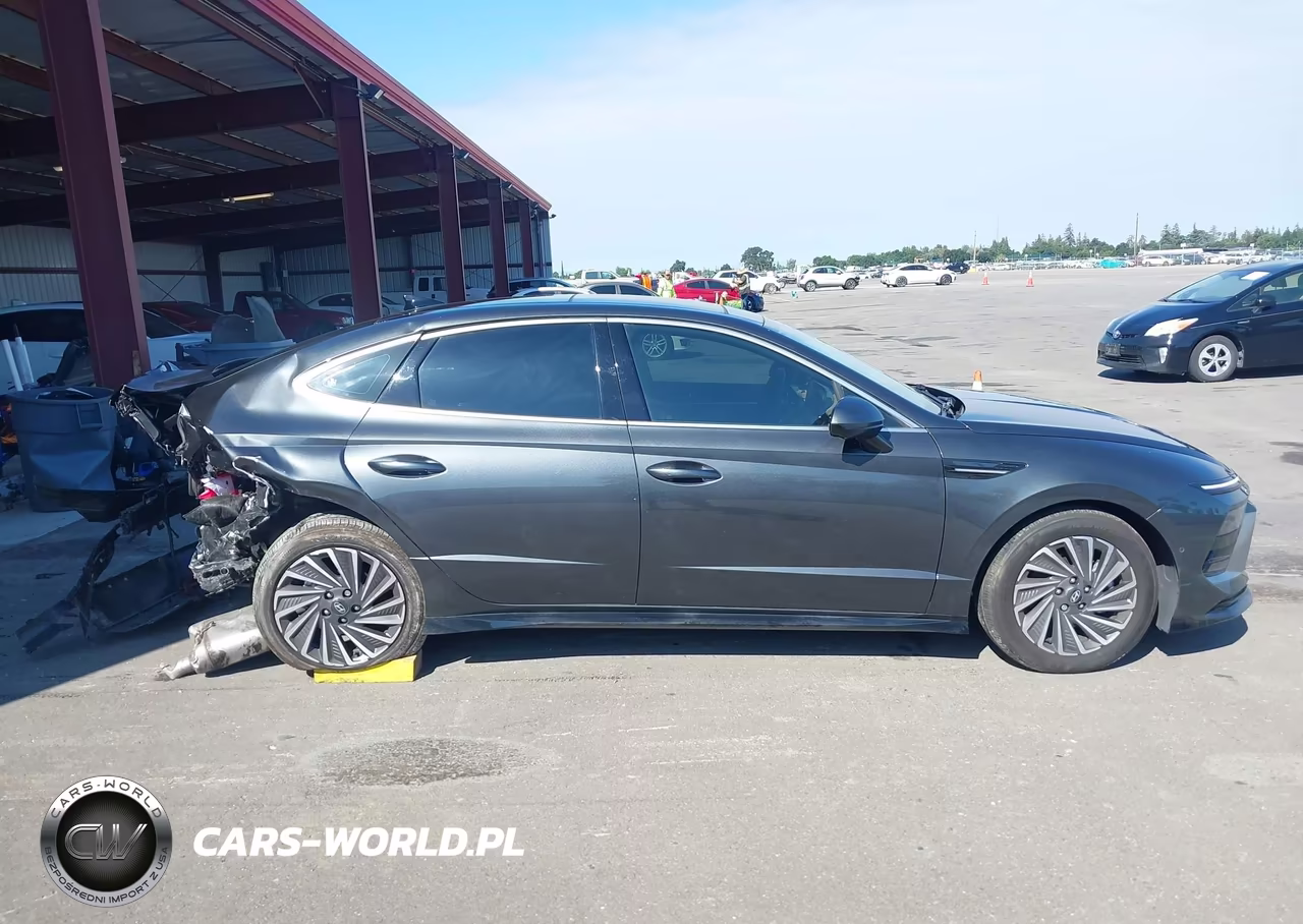 2025 Hyundai Sonata Hybrid Limited VIN:KMHL54JJ9SA110955 - 14