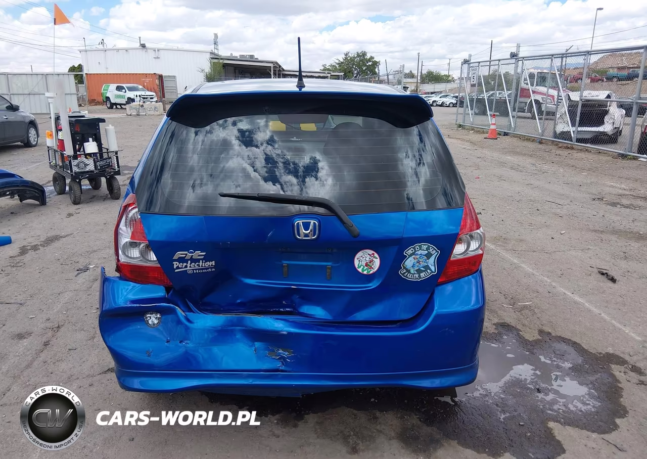 2008 Honda Fit Sport VIN:JHMGD38668S074129 - 17