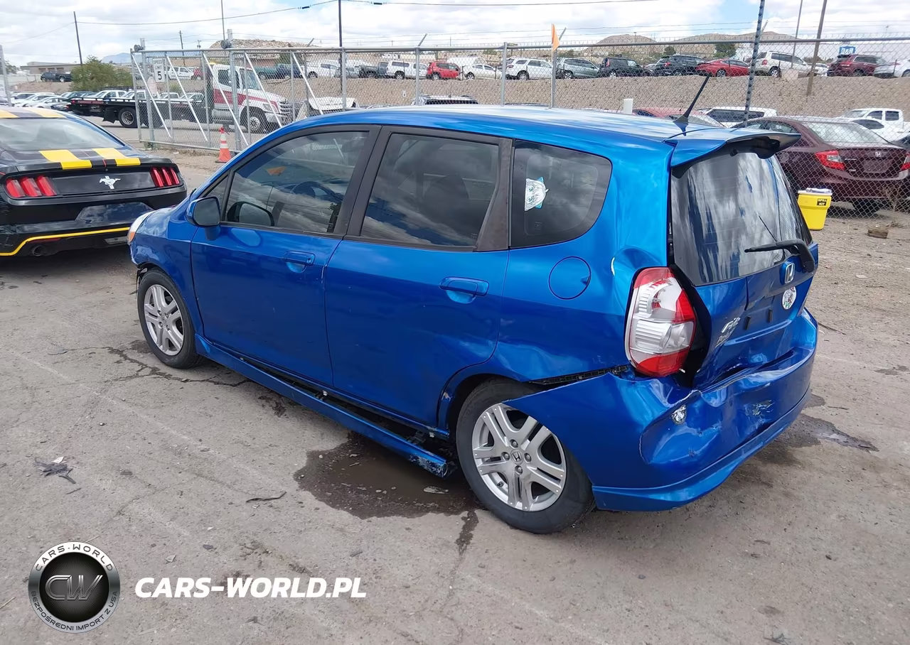 2008 Honda Fit Sport VIN:JHMGD38668S074129 - 3