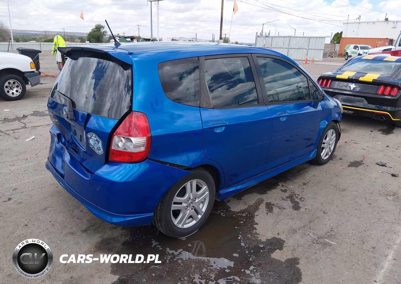 2008 Honda Fit Sport VIN:JHMGD38668S074129 - 4