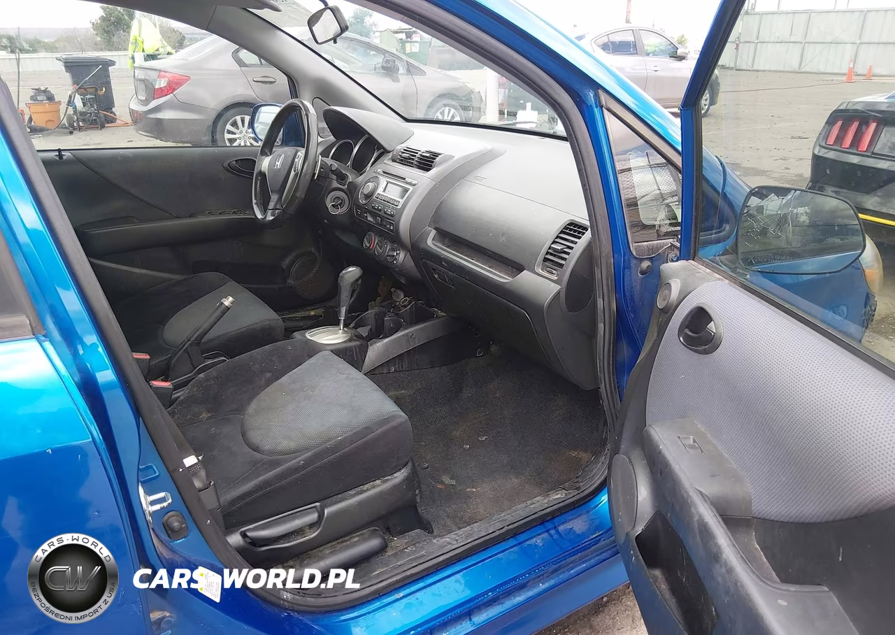 2008 Honda Fit Sport VIN:JHMGD38668S074129 - 5
