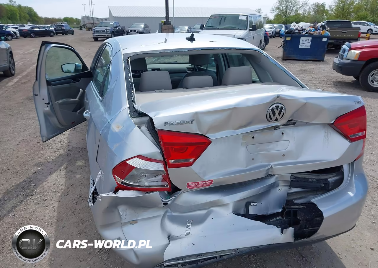 2015 Volkswagen Passat 1.8T Limited Edition VIN:1VWAT7A34FC083255 - 14