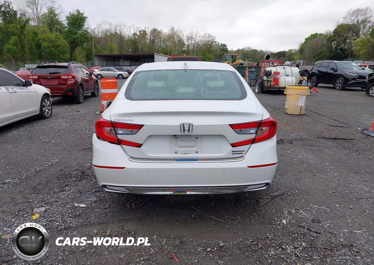 2019 Honda Accord Hybrid Touring VIN:1HGCV3F97KA002719 - 16