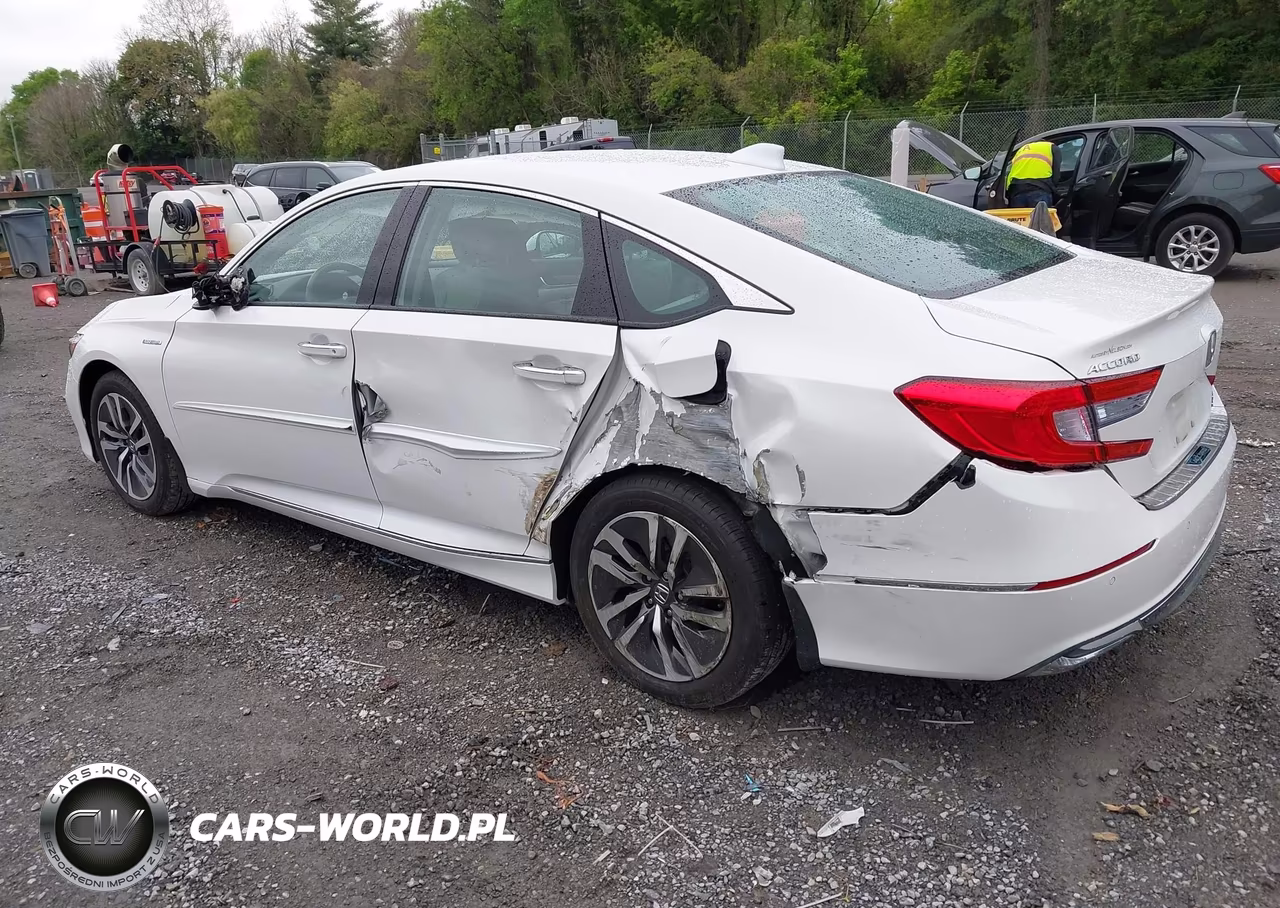 2019 Honda Accord Hybrid Touring VIN:1HGCV3F97KA002719 - 3