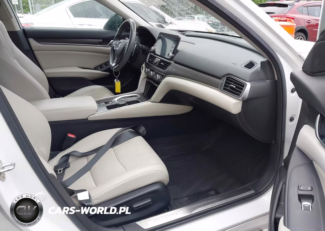 2019 Honda Accord Hybrid Touring VIN:1HGCV3F97KA002719 - 5