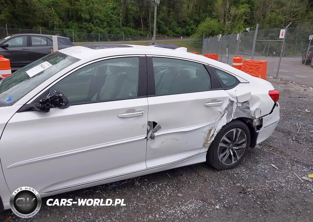 2019 Honda Accord Hybrid Touring VIN:1HGCV3F97KA002719 - 6