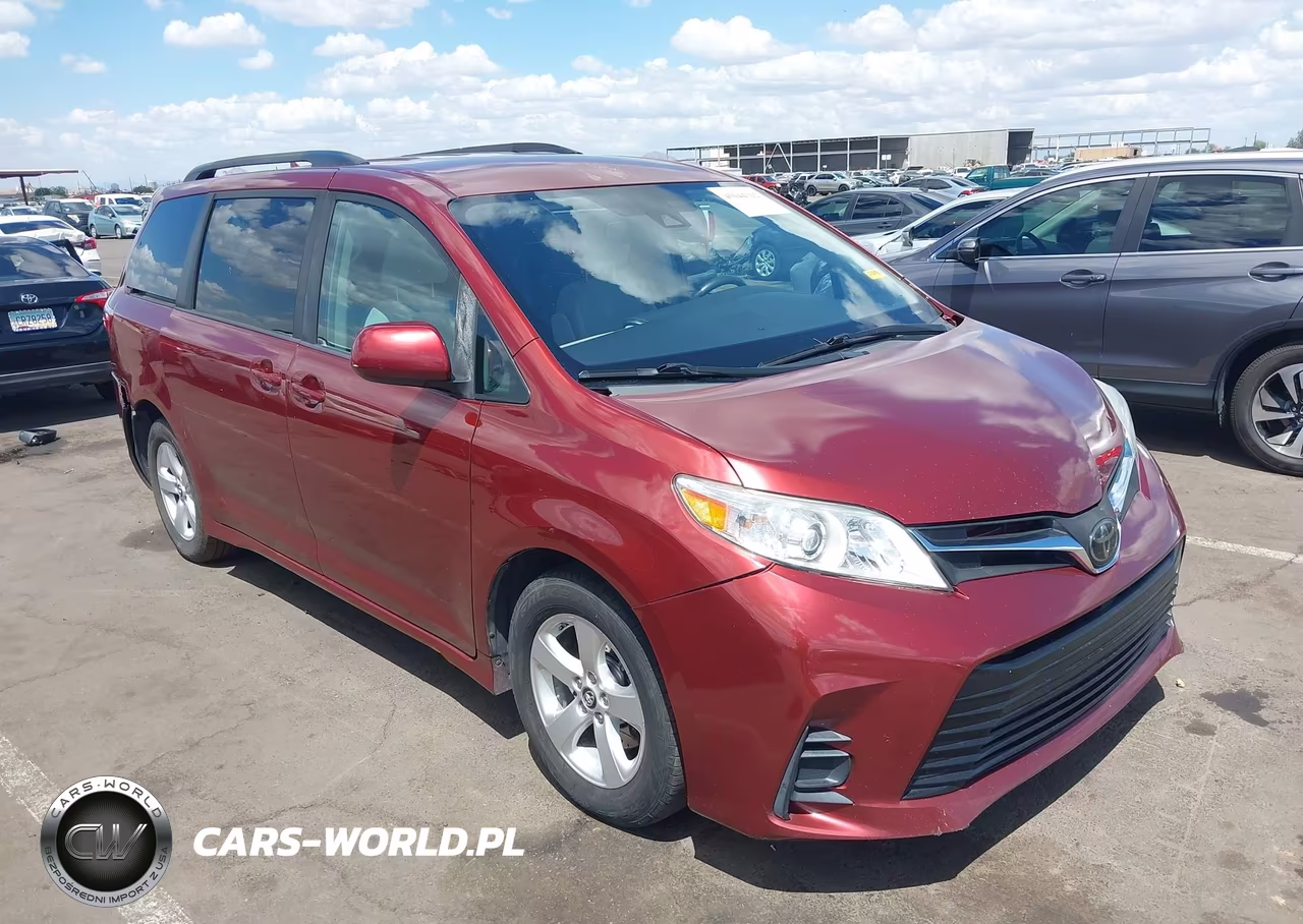2019 Toyota Sienna Le 8 Passenger