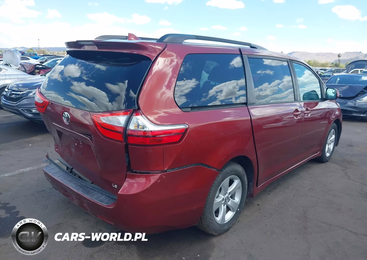 2019 Toyota Sienna Le 8 Passenger VIN:5TDKZ3DC4KS009918 - 4