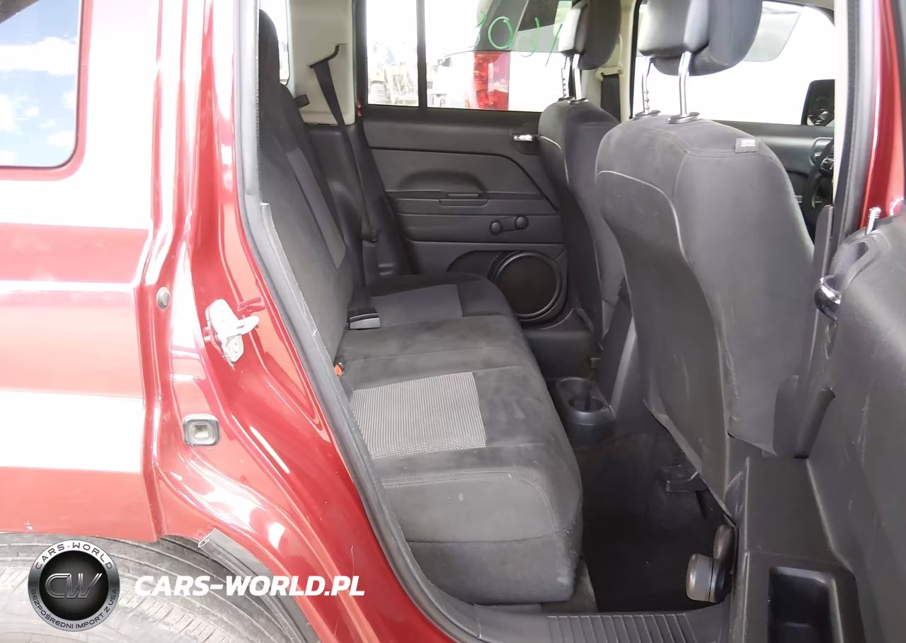 2014 Jeep Patriot Altitude VIN:1C4NJPBA1ED848518 - 8
