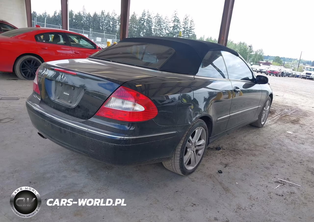 2008 Mercedes-Benz Clk 350 VIN:WDBTK56FX8T093781 - 4