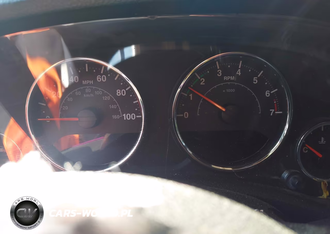 2015 Jeep Wrangler Unlimited Sport VIN:1C4BJWDG4FL550096 - 16