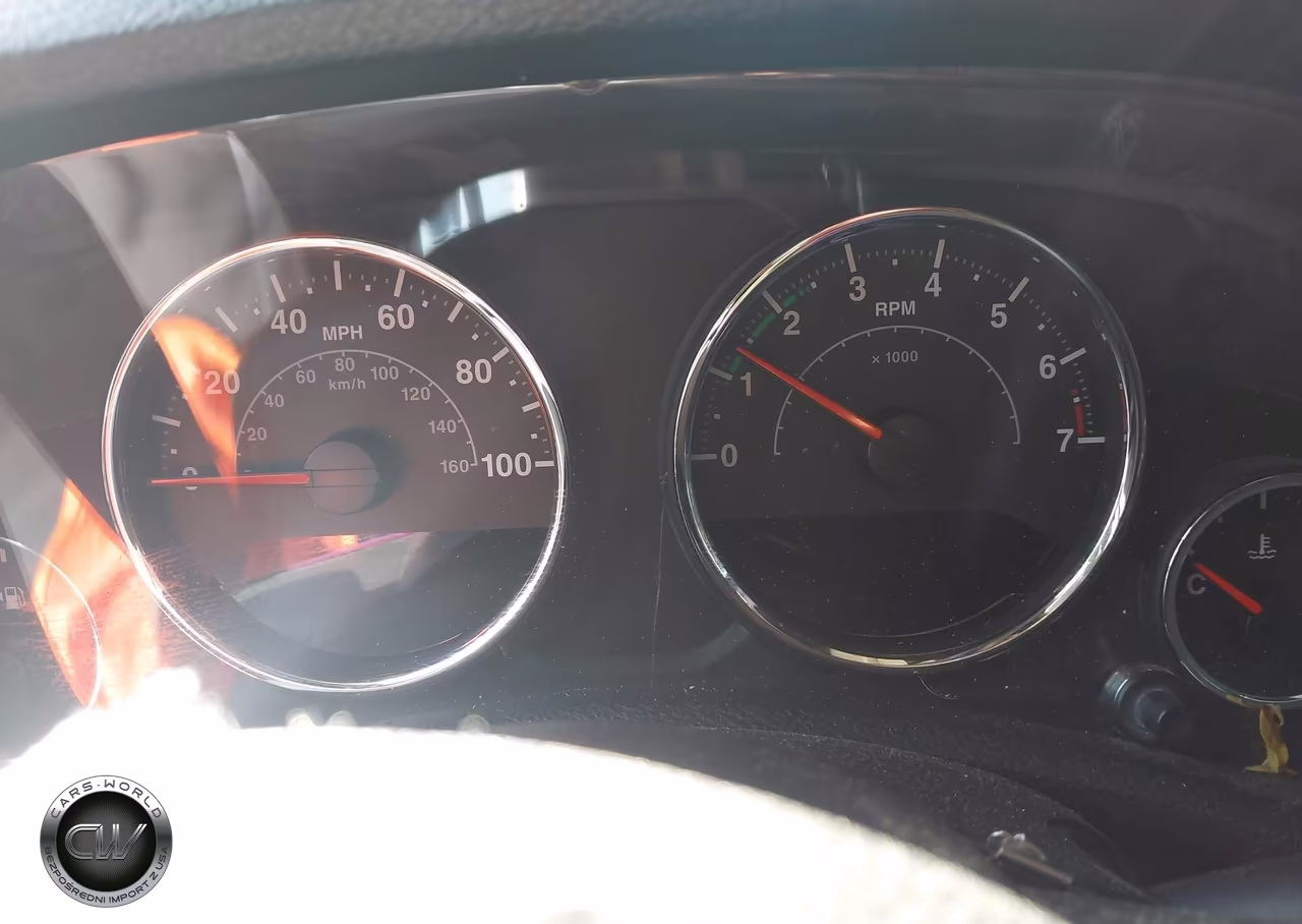 2015 Jeep Wrangler Unlimited Sport VIN:1C4BJWDG4FL550096 - 7