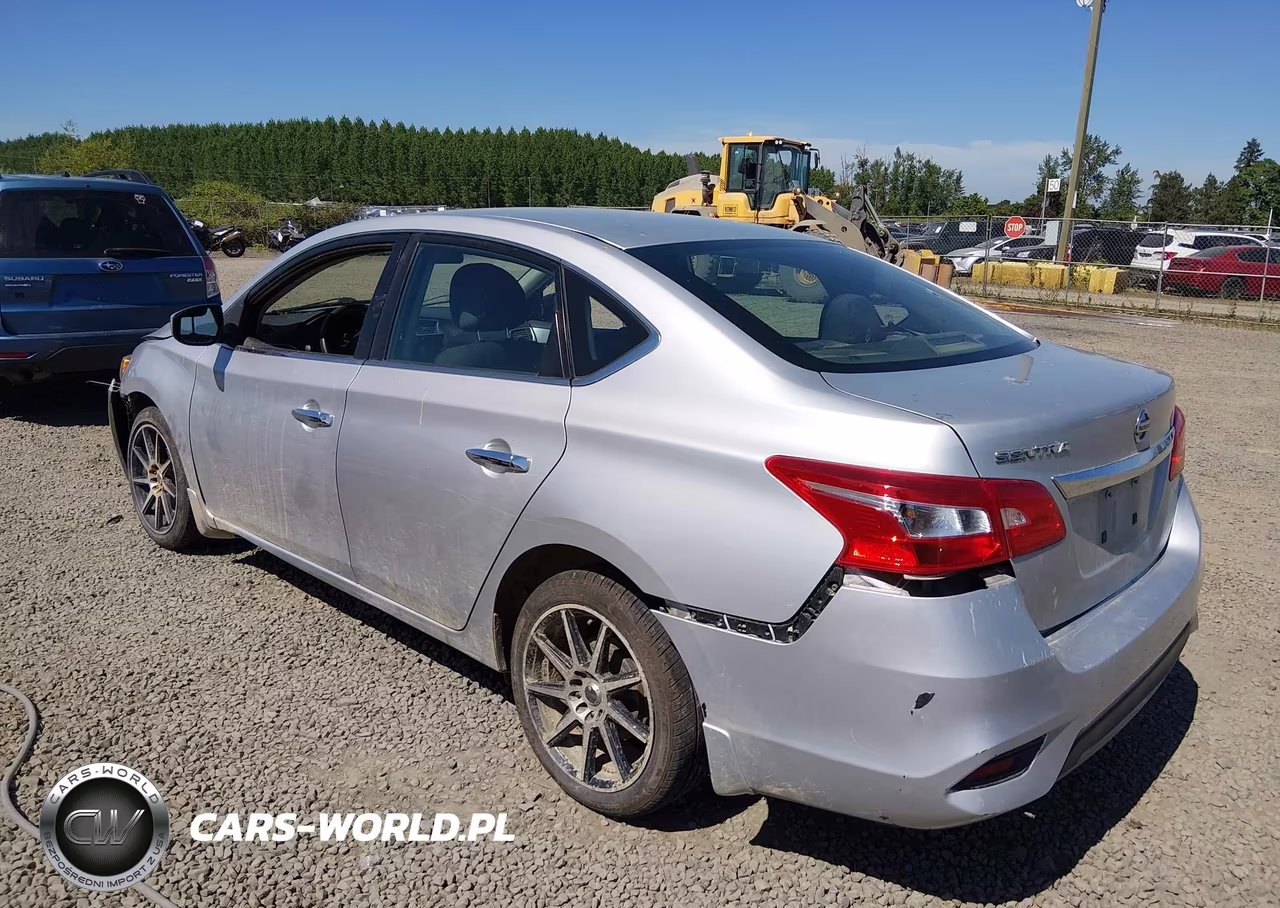 2017 Nissan Sentra S VIN:3N1AB7AP5HY372196 - 3