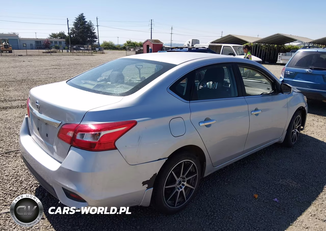 2017 Nissan Sentra S VIN:3N1AB7AP5HY372196 - 4