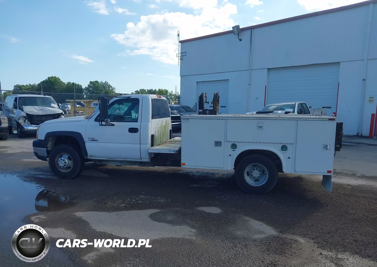 2007 Chevrolet Silverado 3500 Chassis Classic Work Truck VIN:1GBJC34D77E139358 - 13