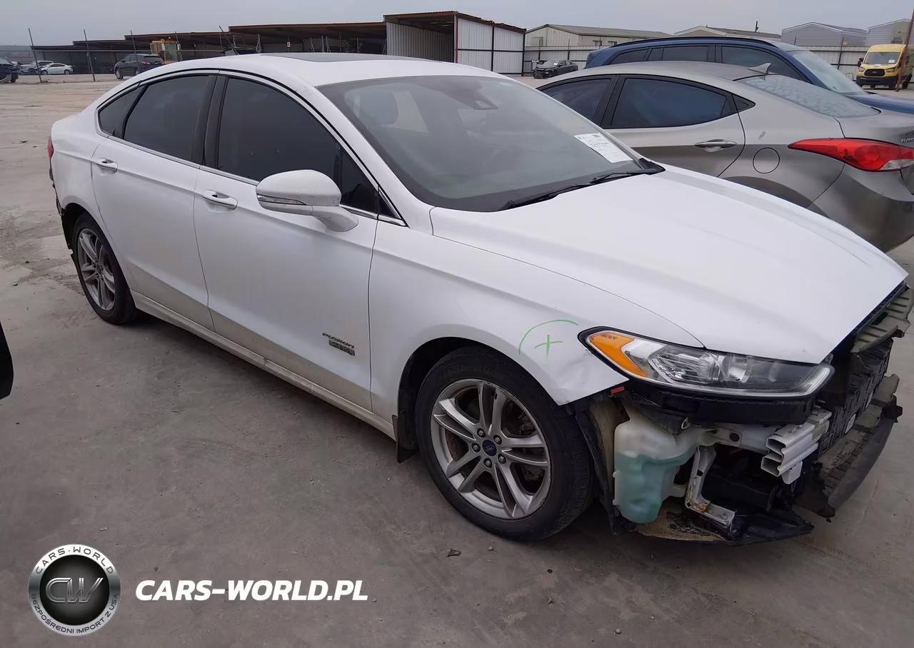 2015 Ford Fusion Energi Titanium – zdjęcie 1 z 13