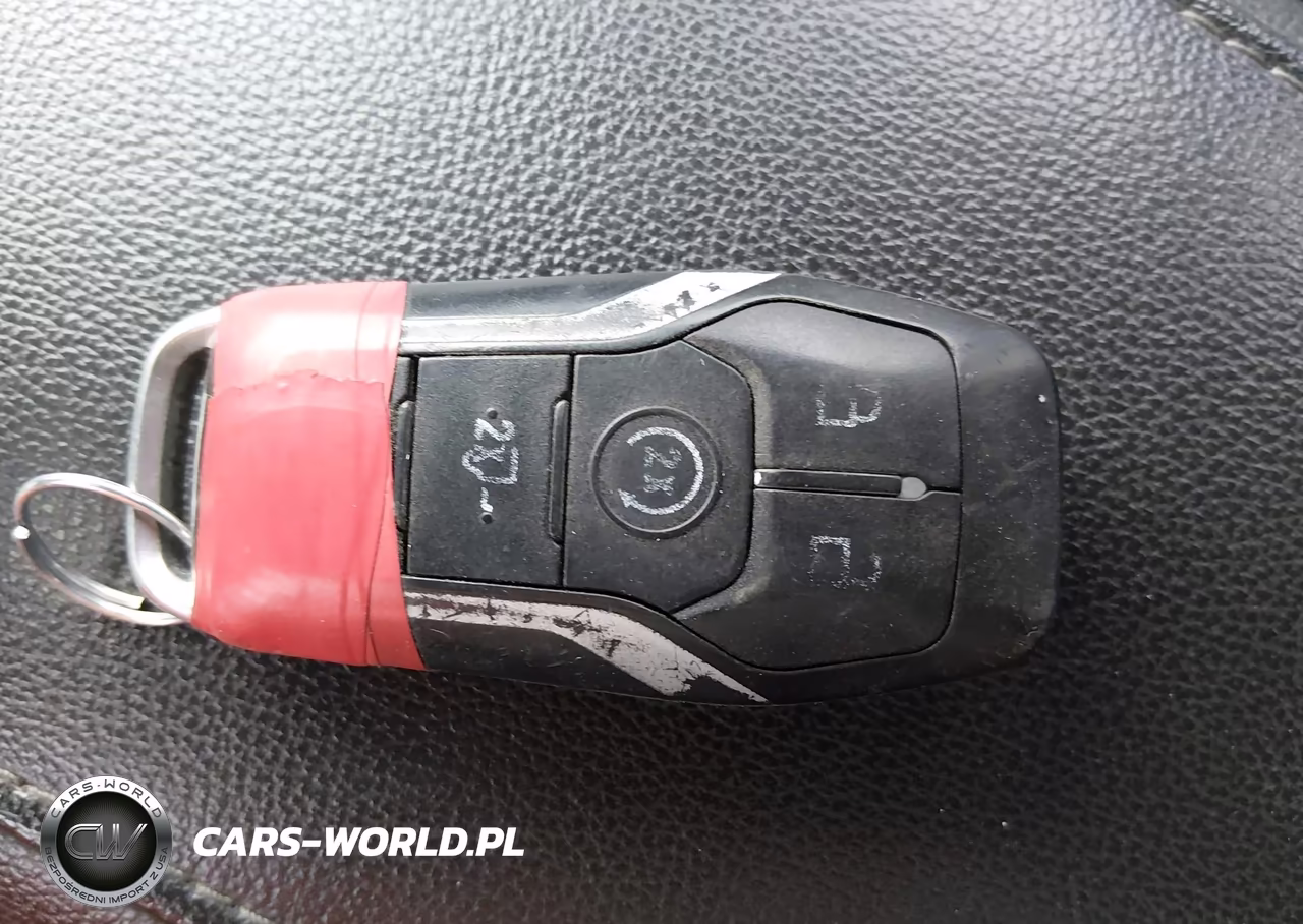 2015 Ford Fusion Energi Titanium VIN:3FA6P0SU8FR264085 - 11
