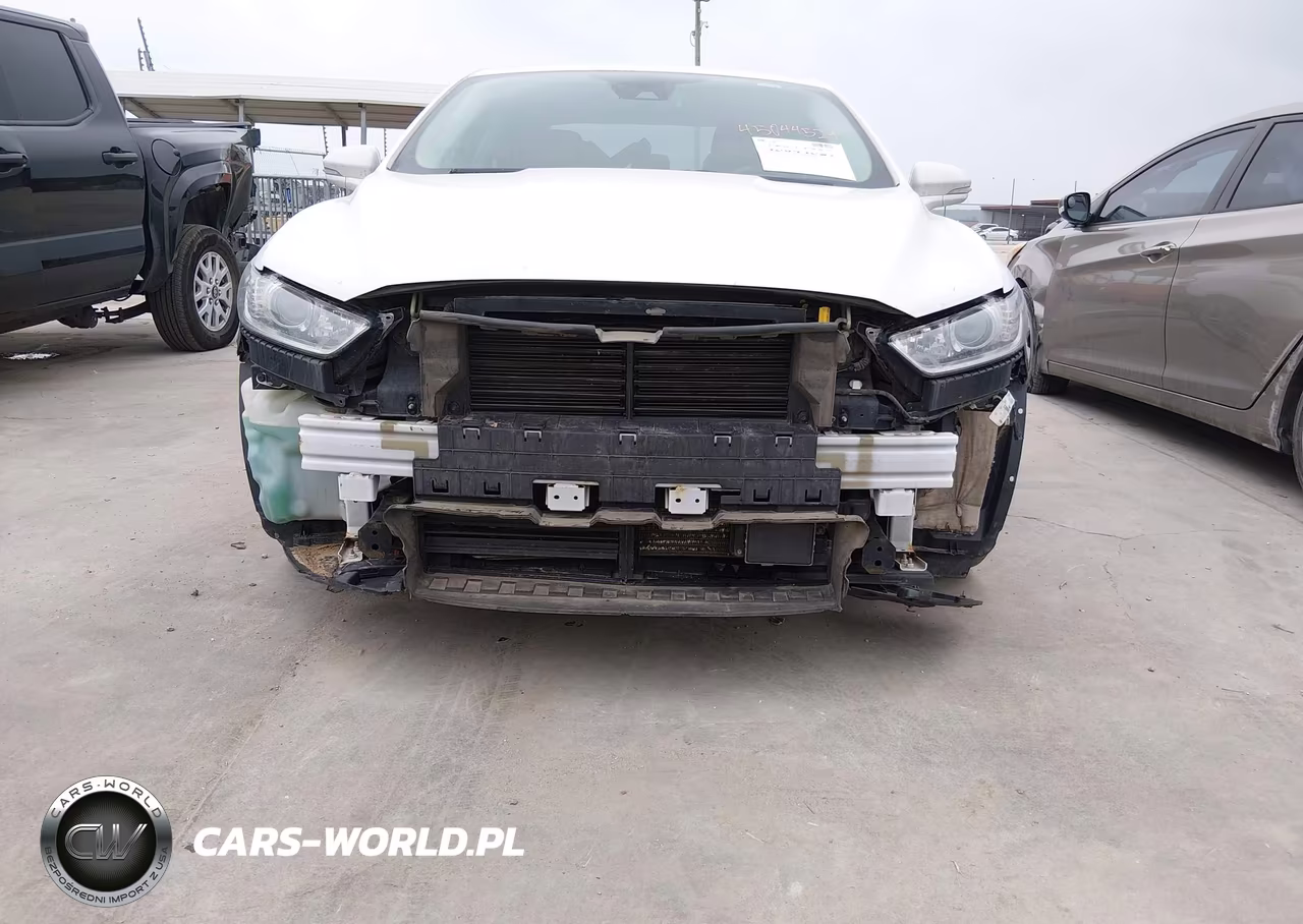 2015 Ford Fusion Energi Titanium VIN:3FA6P0SU8FR264085 - 6